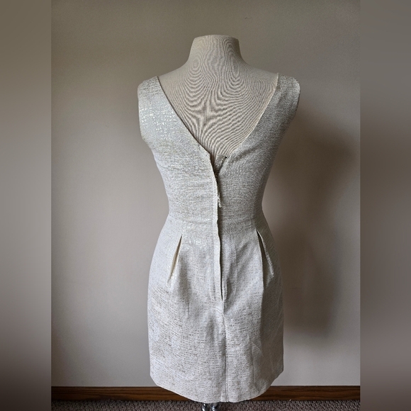 Tommy Hilfiger Cream and Gold Dress Womens Size 8. - Picture 3 of 10